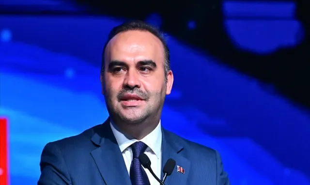 Bakan Kacır’dan Türk girişimcilere küresel etkinlik çağrısı