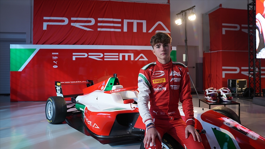 Formula 4’te Türk rüzgarı: Alp Aksoy lider oldu