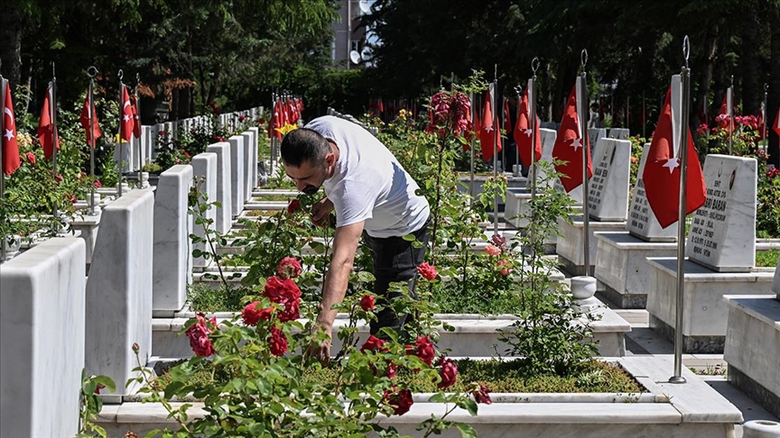 Yeni teklif Meclis’e geliyor: Şehit yakınlarına iki asgari ücret