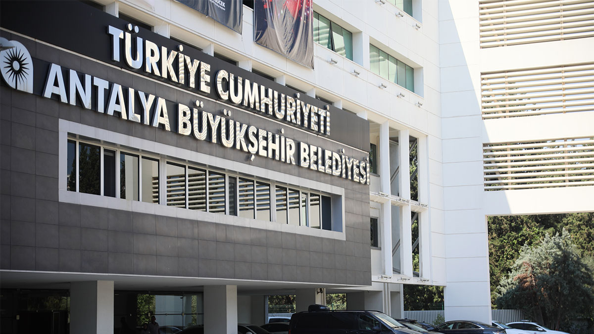Antalya Büyükşehir’e yeni operasyon: 3 ilde 25 gözaltı