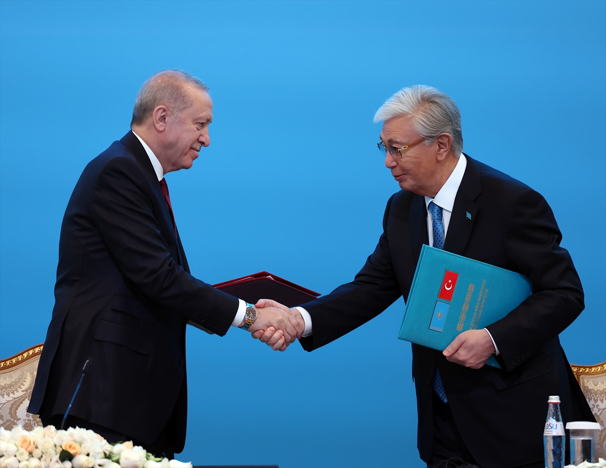 Erdoğan ve Tokayev yeni anlaşmalara imza attı