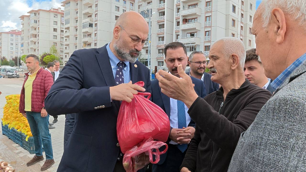 CHP’li Açıkel’den pazar mesajı: Esnaf zararına satış yapıyor