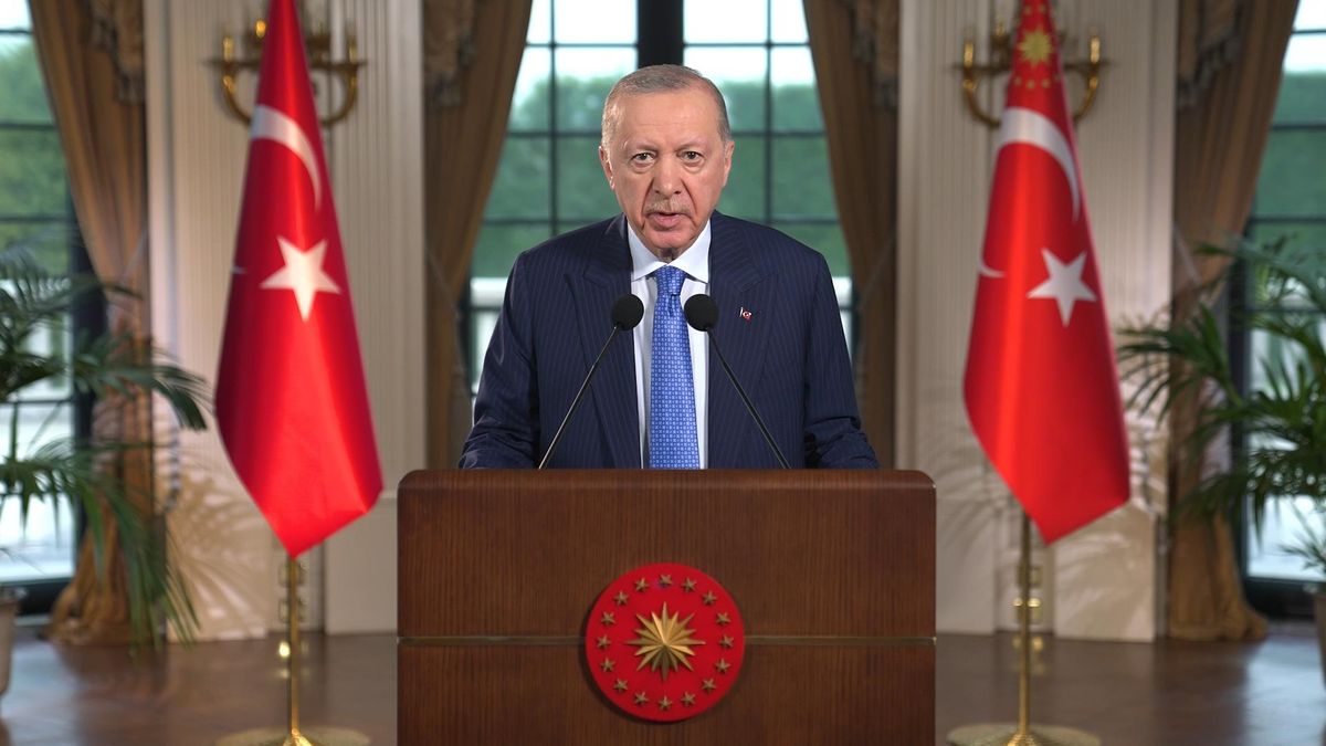 Türk Günü Yürüyüşünde Erdoğan’dan önemli vurgu: “Türkiye’nin sesi ve temsilcisisiniz”