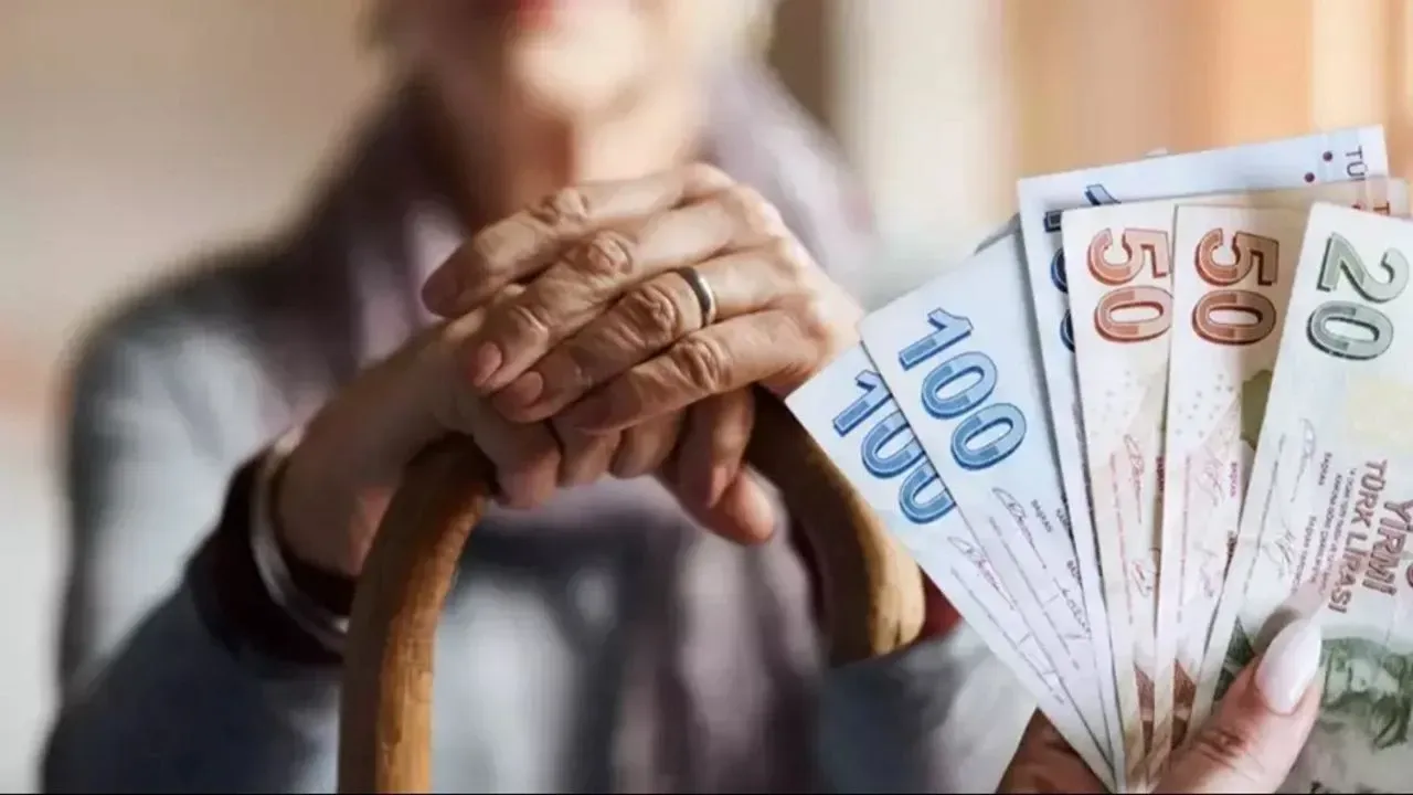 Emekliden bayram ikramiyesine tepki: 4 bin TL yetersiz bulundu