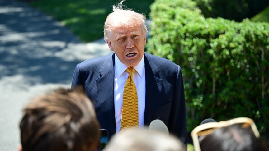 Trump’tan Tahran’a gözdağı: İran yakında görecek
