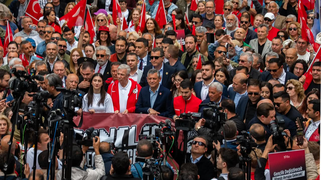 CHP Gençliği 81 ilde yürüdü: Bizim bir vazifemiz var