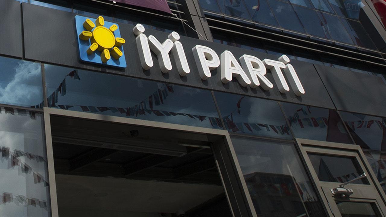İYİ Parti’den gençlere maaş ve faizsiz kredi teklifi