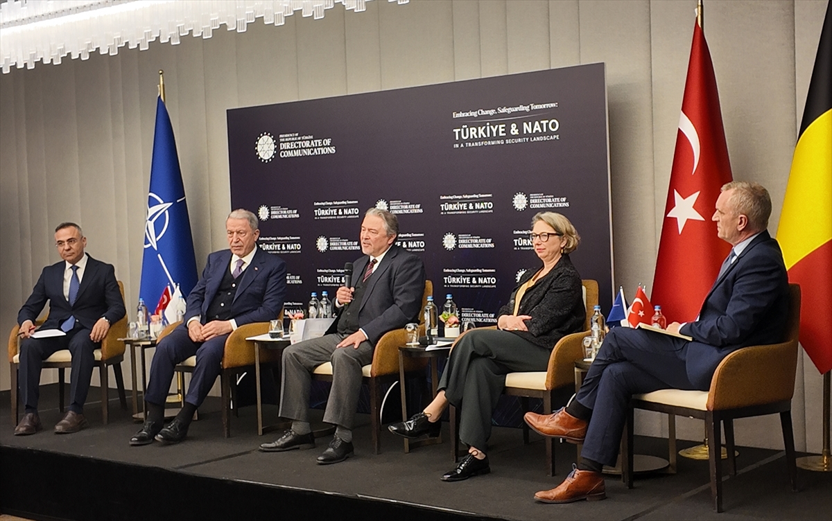 Akar’dan NATO’ya net çağrı: Yükü paylaşmalıyız