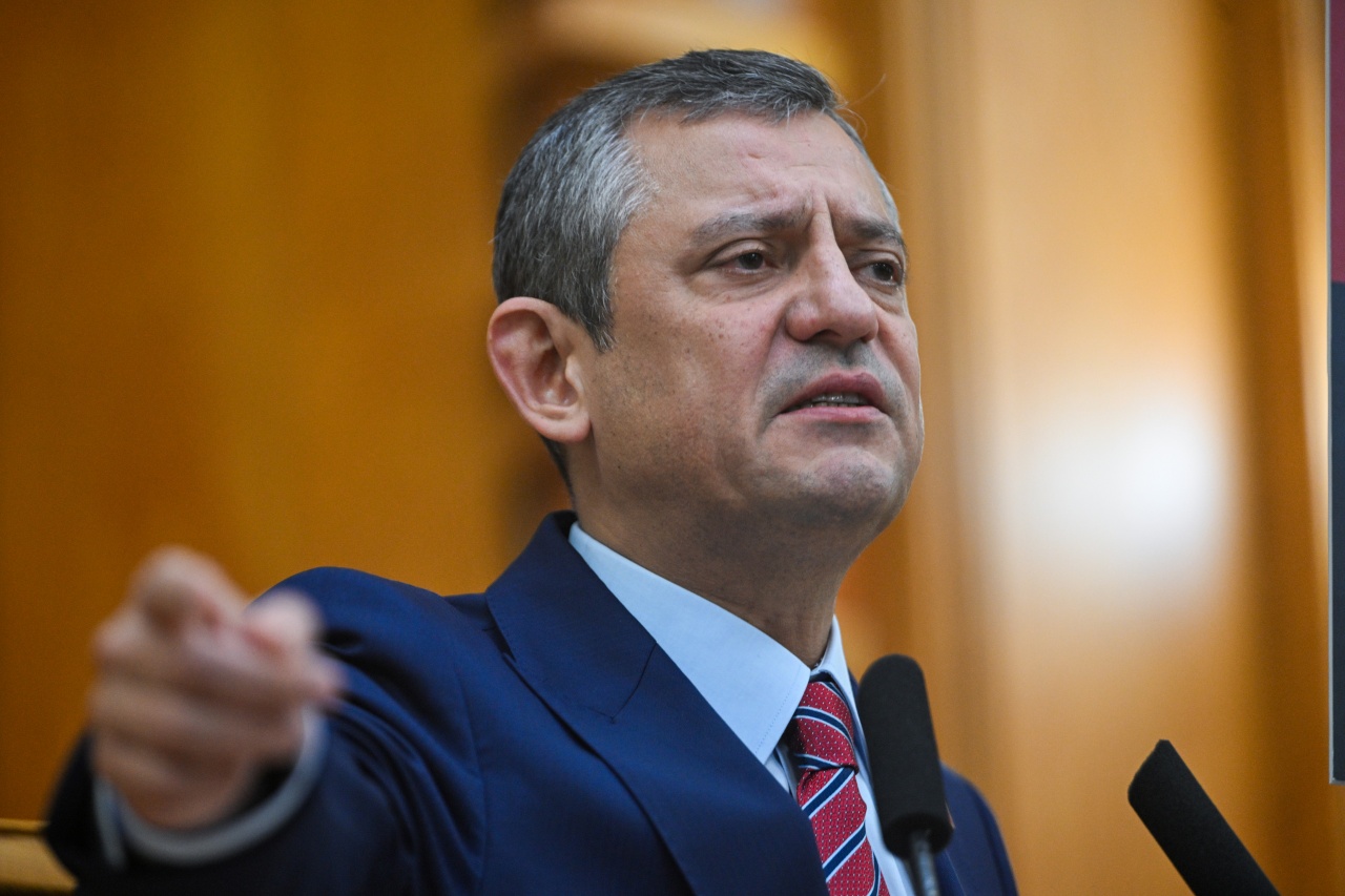 Özgür Özel’den sert çıkış: Teslim olmayacağız