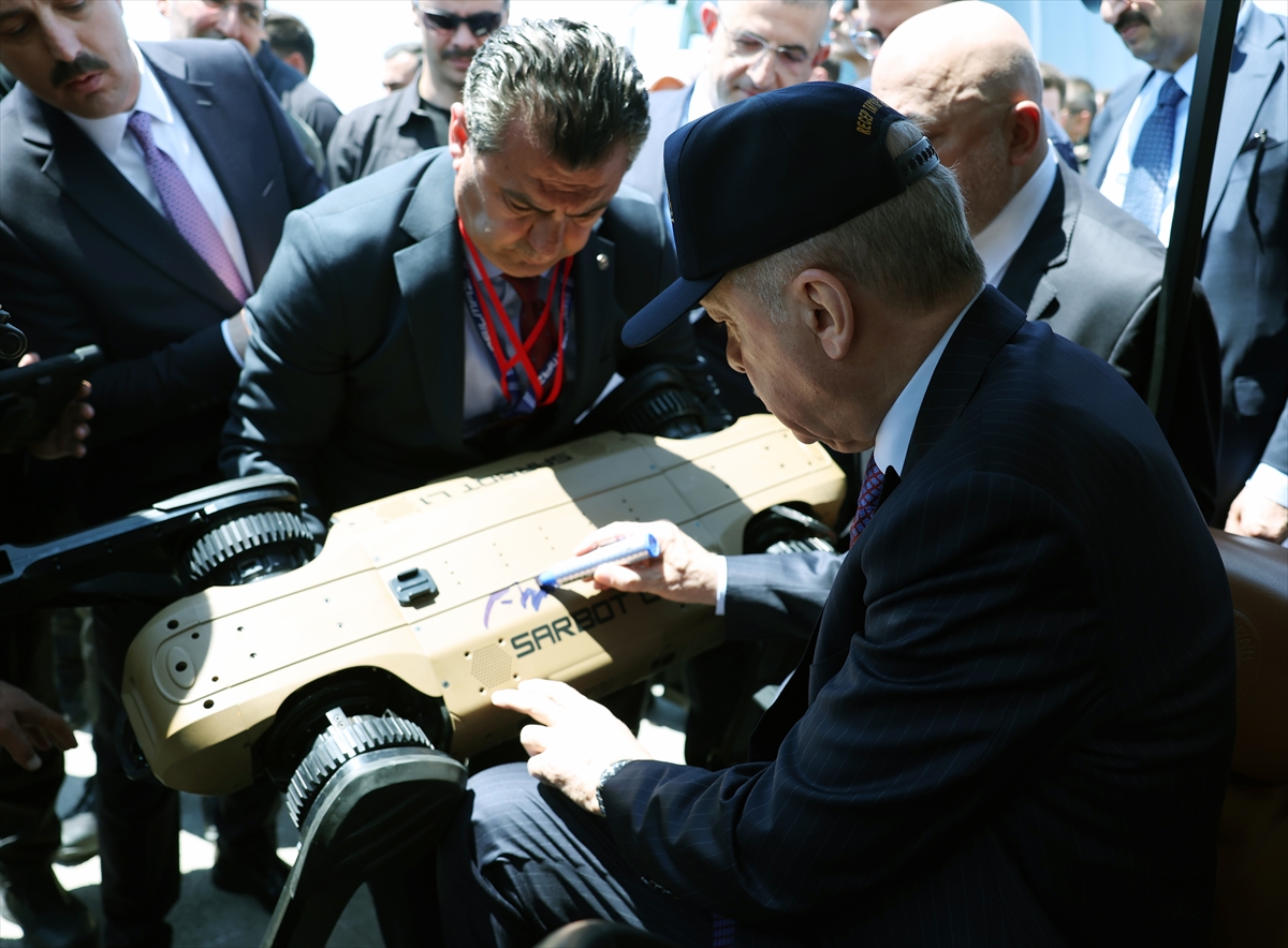 Erdoğan: Türk ordusu istiklalin ordusudur