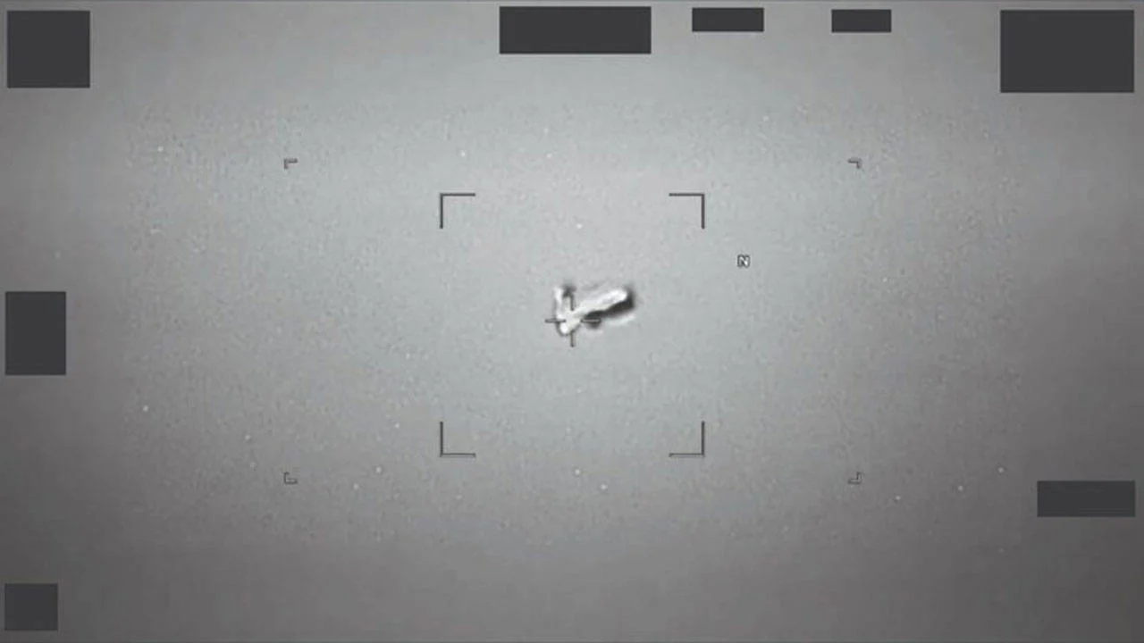 Pentagon’un UFO arşivinden yeni görüntüler çıktı