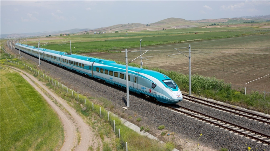 Bursa'ya hızlı tren müjdesi: İki büyükşehire ulaşım 2 saat 15 dakika oluyor