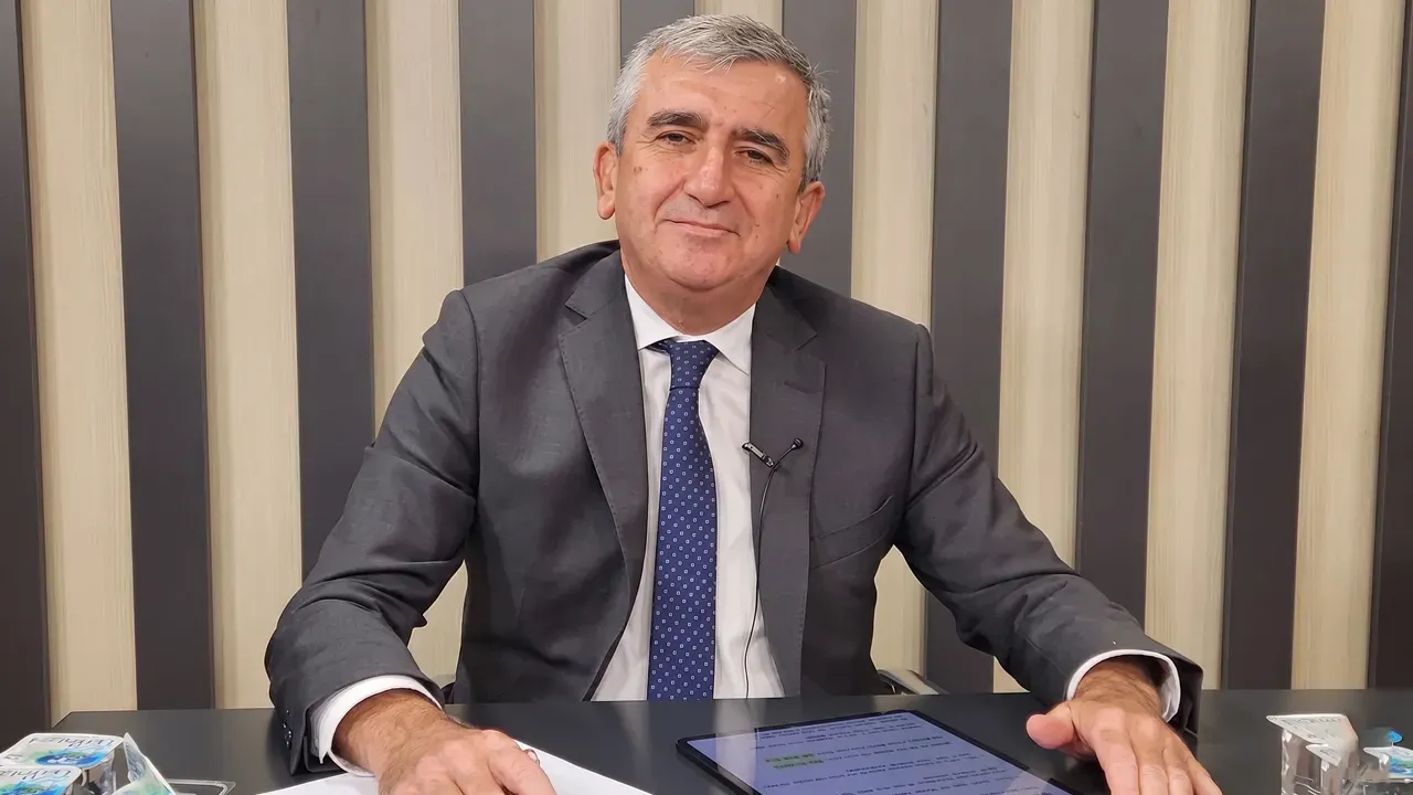CHP'li Akçakoca Belediye Başkanı Fikret Albayrak görevden uzaklaştırıldı
