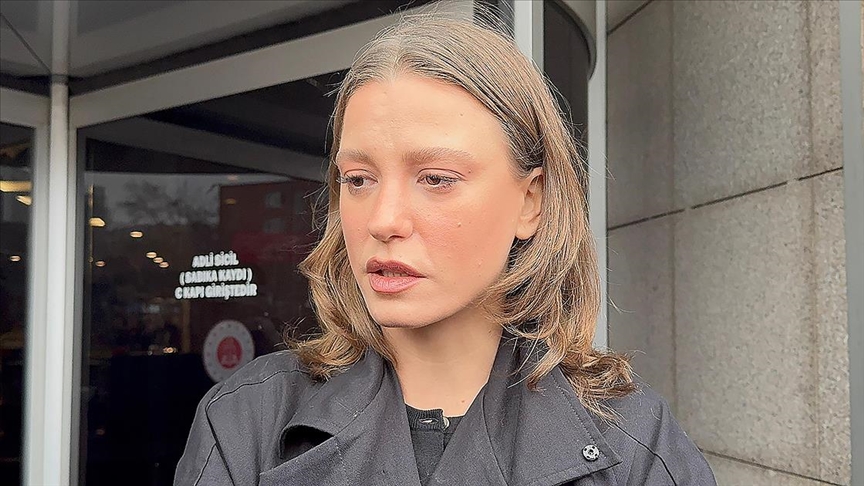 Serenay Sarıkaya gözaltına alındı