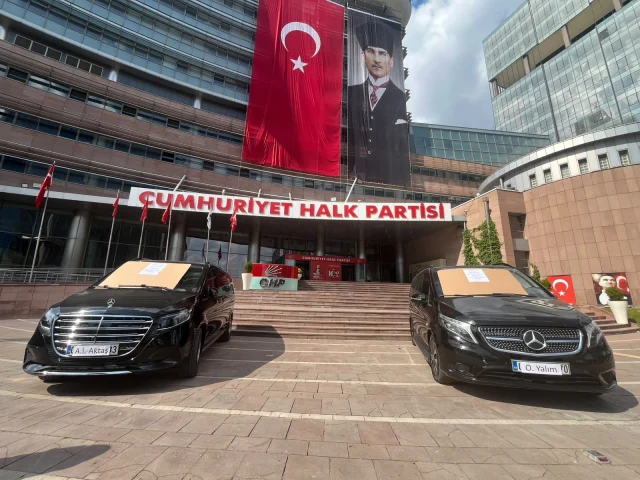 CHP’de araç tartışması: Özgür Özel’den sert açıklamalar