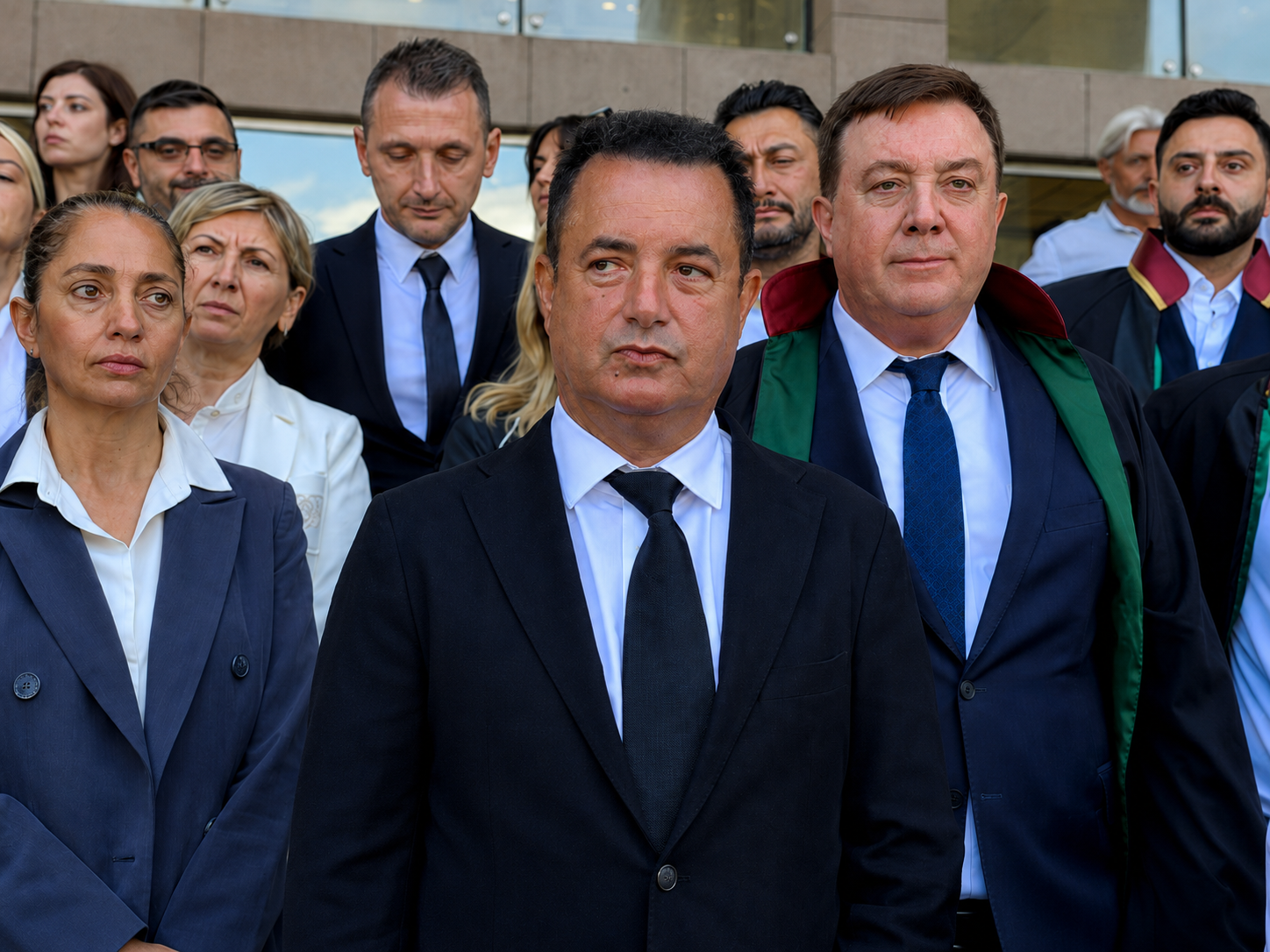 Acun Ilıcalı ve 7 sanık hakkında beraat kararı verildi