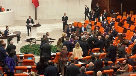 Meclis’te mutlak butlan protestosu: Siyasi tartışmalarda hukuki yollar gündemde