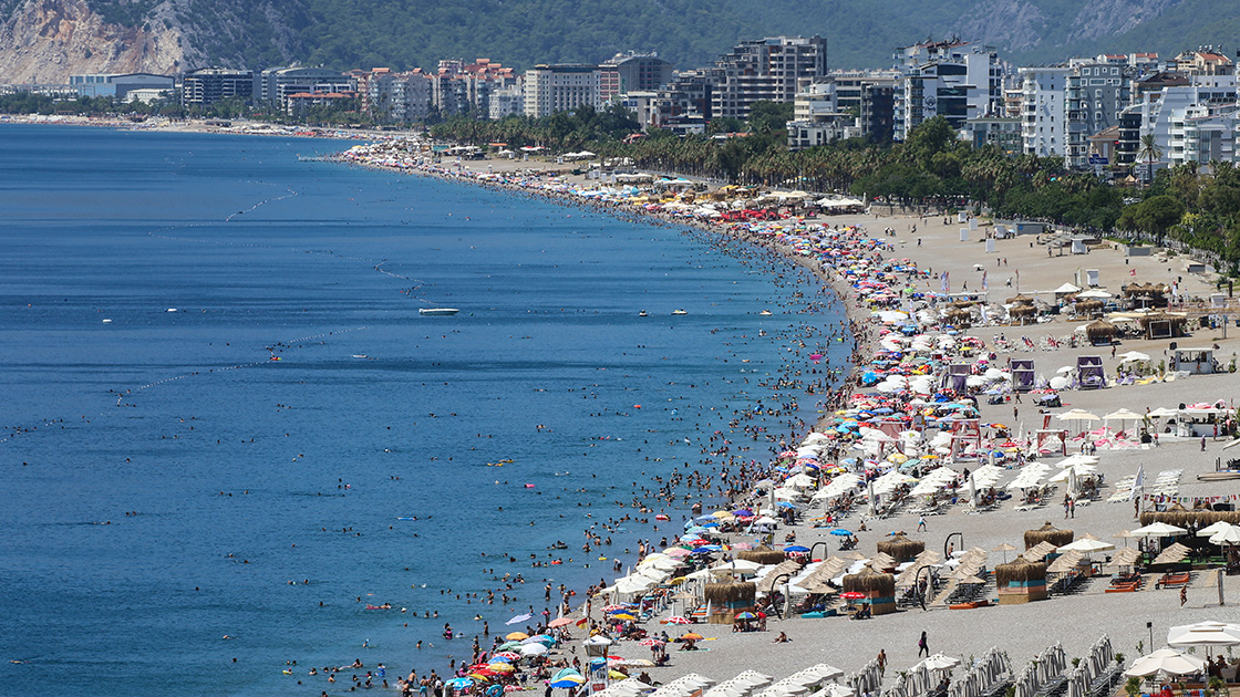 Dumansız hava sahası genişliyor: Plaj ve sahillerde sigara yasağı