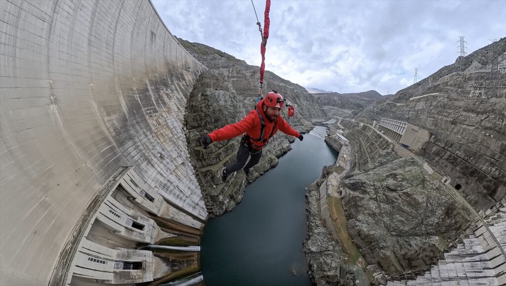 Türkiye’de ilk kez: Artvin Deriner Barajı'nda 'rope jumping' heyecanı başlıyor