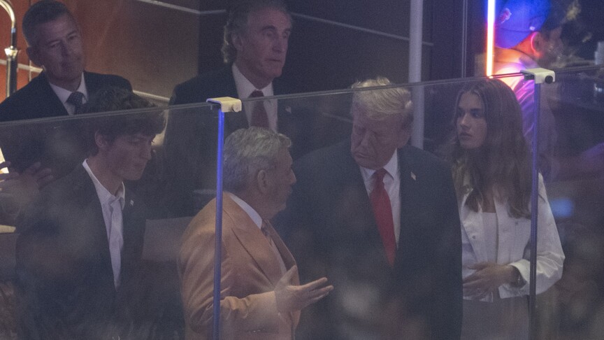 Madison Square Garden’da gergin anlar: Trump yuhalandı!
