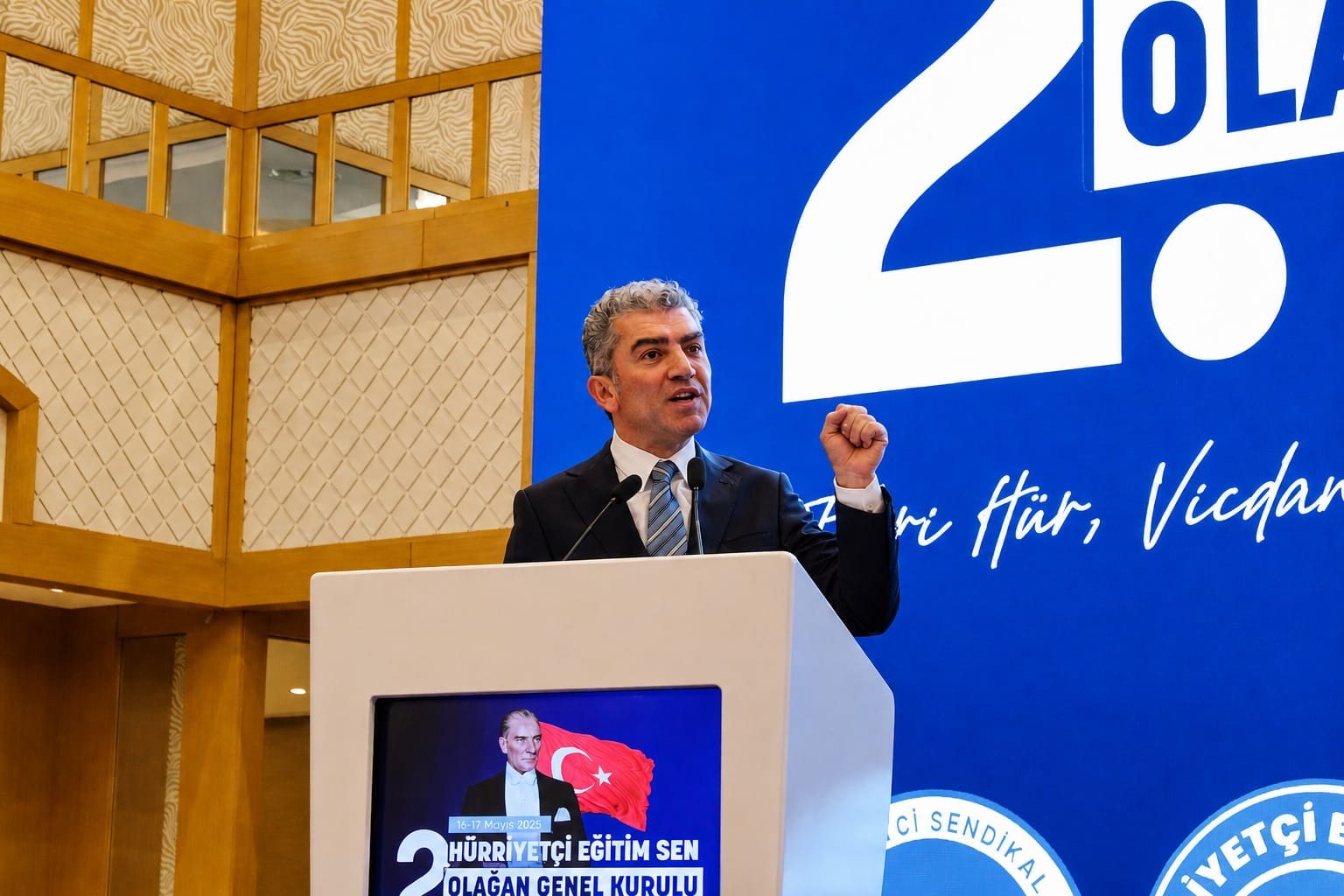 Levent Kuruoğlu kimdir?