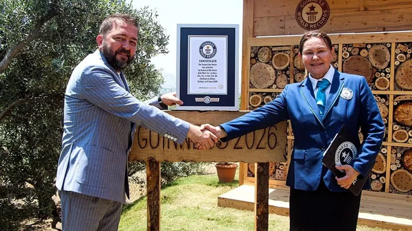 Dünyanın En Büyük Arı Oteli Adana’da Guinness rekoru aldı