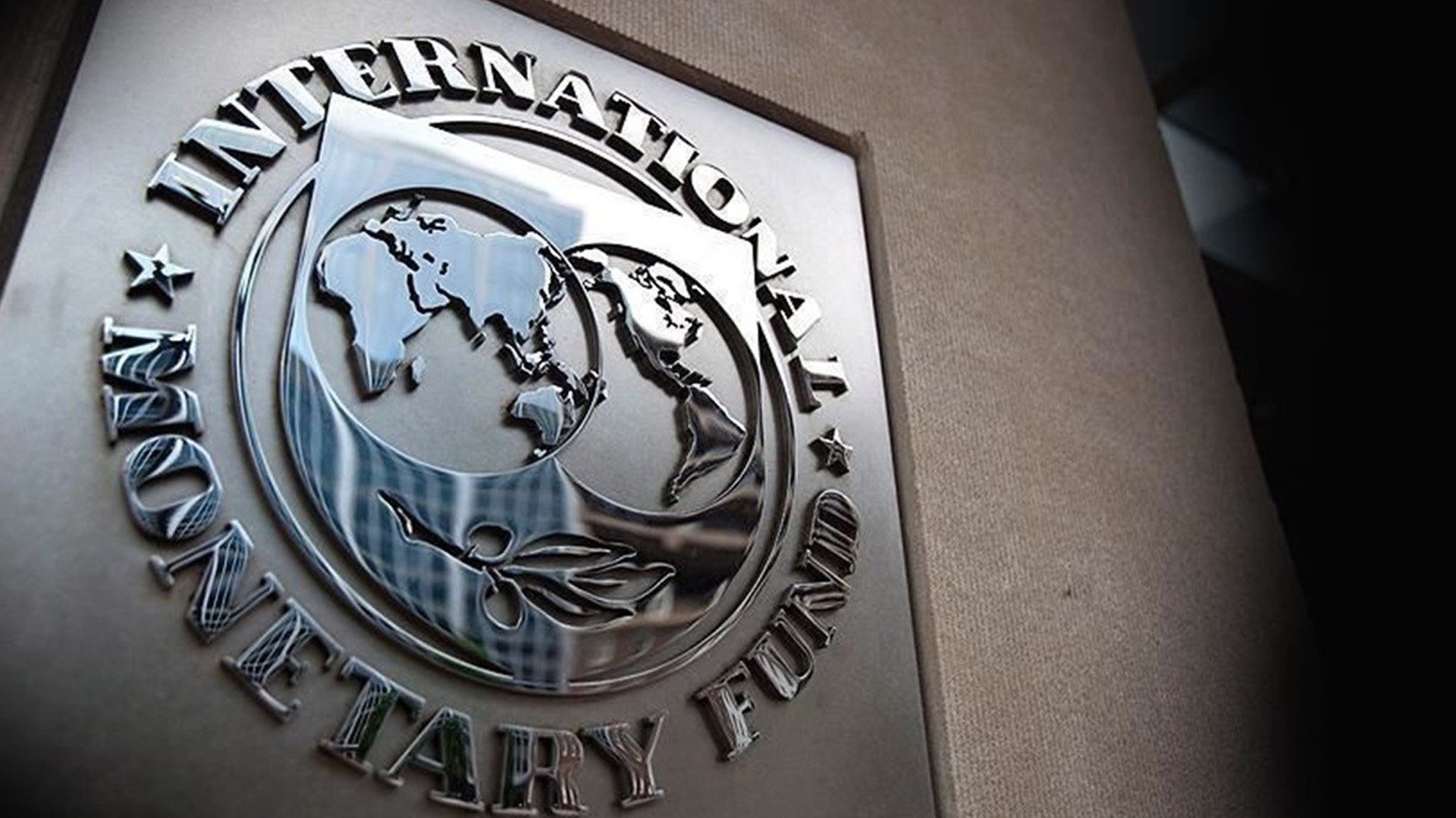 IMF’den Ukrayna’ya 690 milyon dolar ödeme kararı