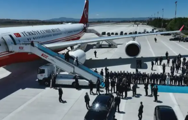 Ankara Havalimanı Cumhurbaşkanı Erdoğan’ın inişiyle resmen açıldı