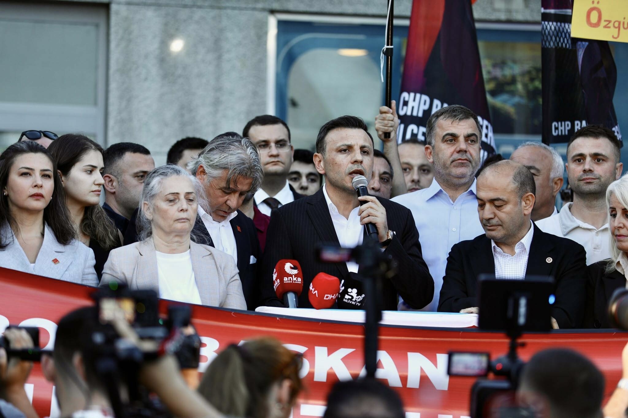 CHP’li Çelik’ten operasyon tepkisi: Teslim olmayacağız