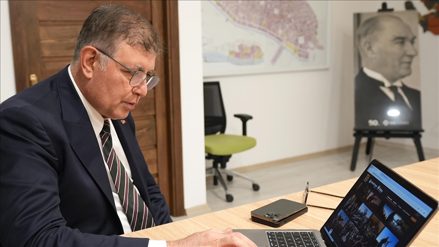 Cemil Tugay CHP'den istifa etti