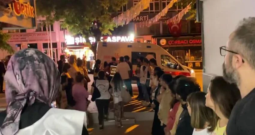 Açlık grevinde korkulan oldu: Öğretmenler acile kaldırıldı