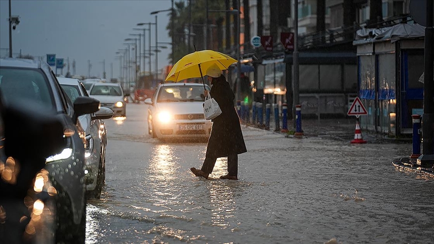 Meteoroloji 15 il için sarı kod verdi: Havalar soğuyor, sağanak başlıyor