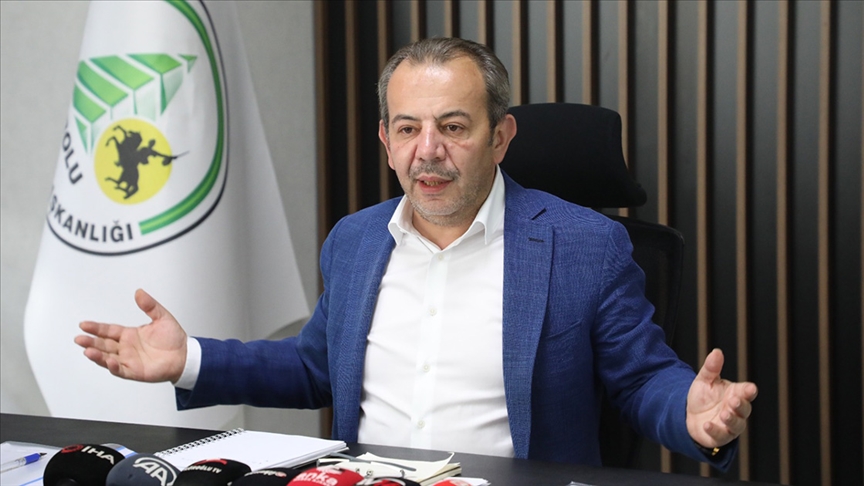 Tanju Özcan CHP'den istifa etti: İşgal altındaki baba evinden ayrılıyorum