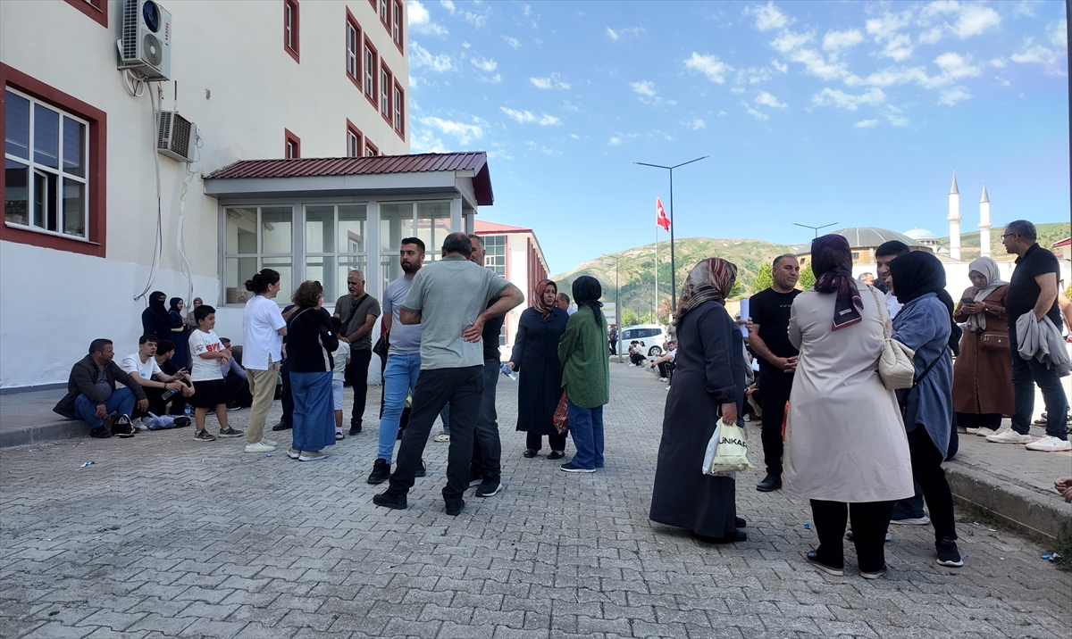 YKS’de ilk perde kapandı: Ankara'da adaylar ve veliler TYT’yi değerlendirdi