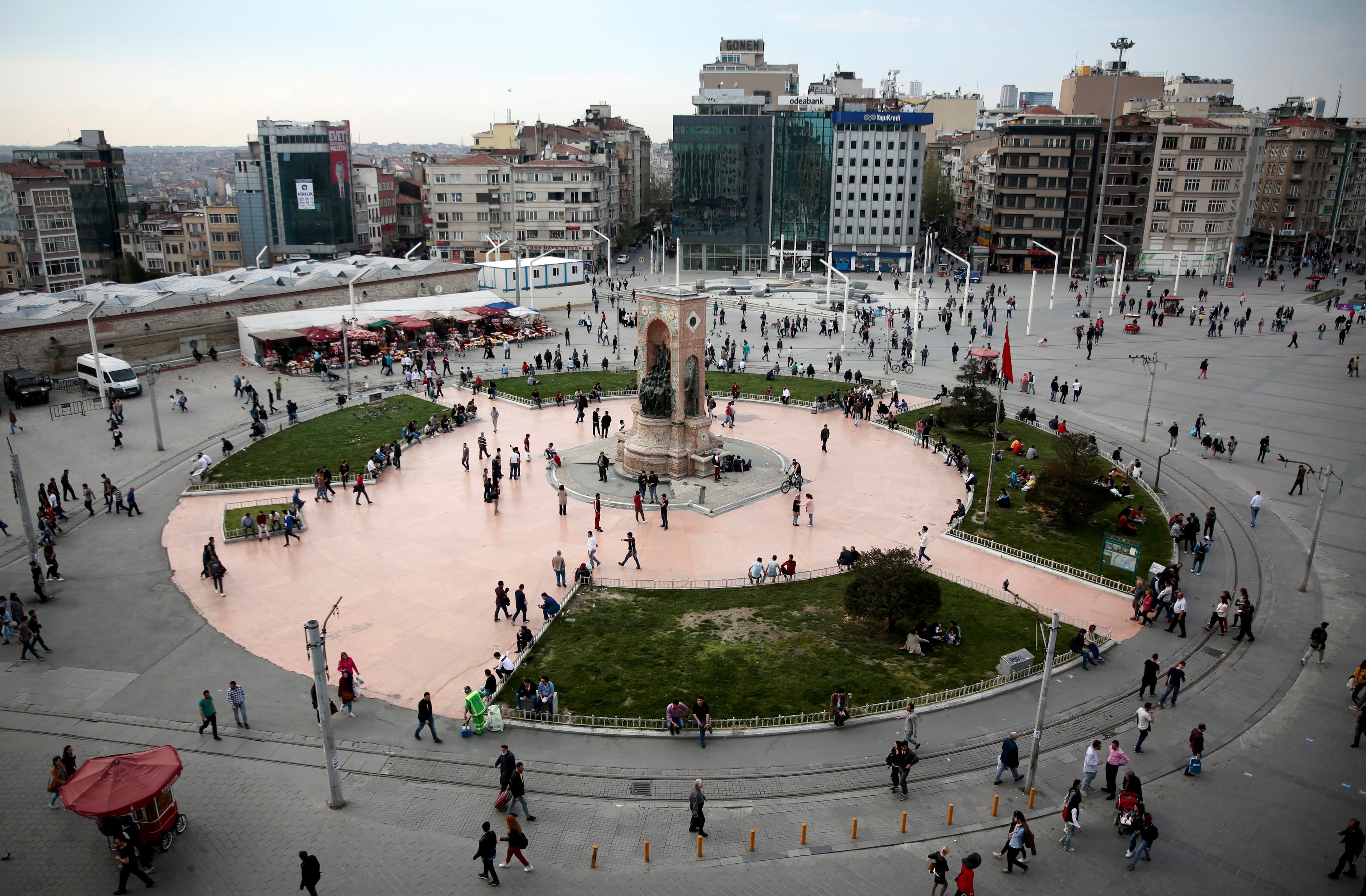 Beyoğlu’nda 24 saatlik yasak: Taksim ve İstiklal’e güvenlik önlemi