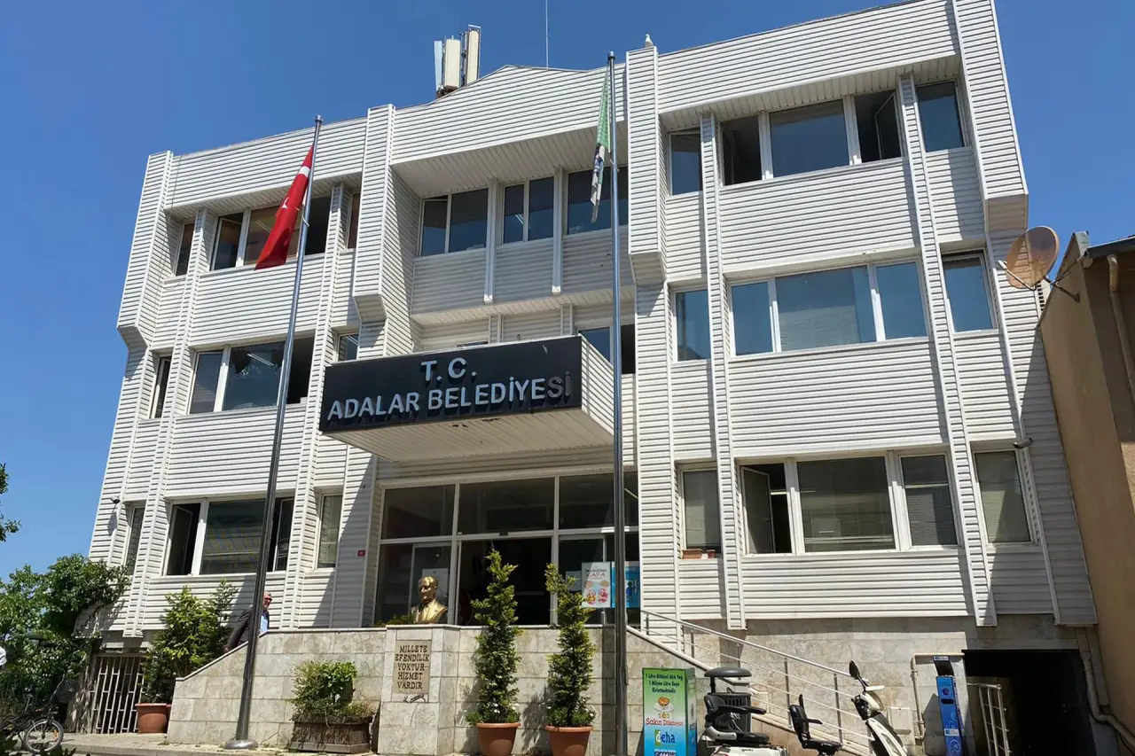 Görevden alınma sonrası Adalar’da seçim takvimi netleşti