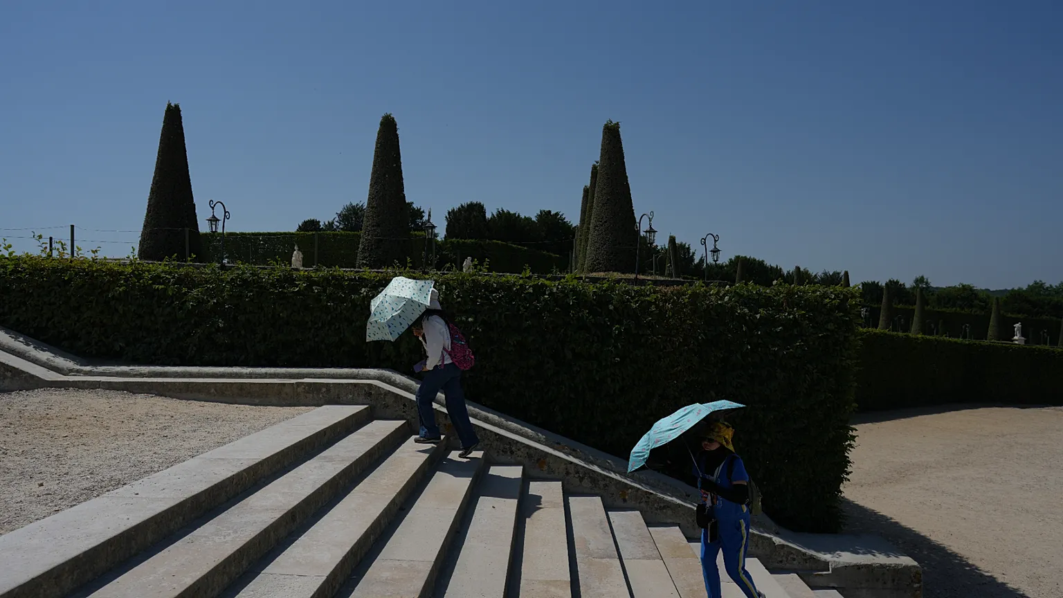 Paris’te korkutan tablo: Cenaze salonlarında yer kalmadı