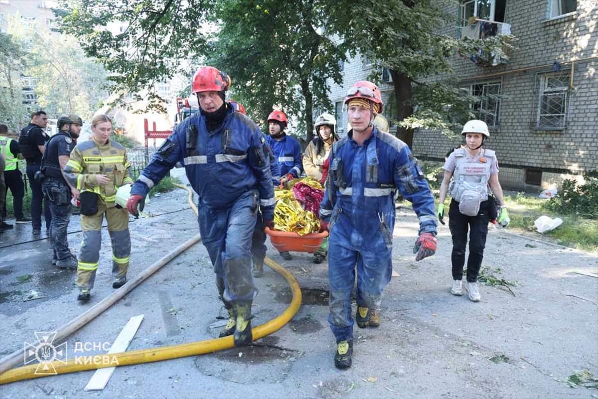 Kiev’de kanlı gece: Ölü sayısı 13’e çıktı