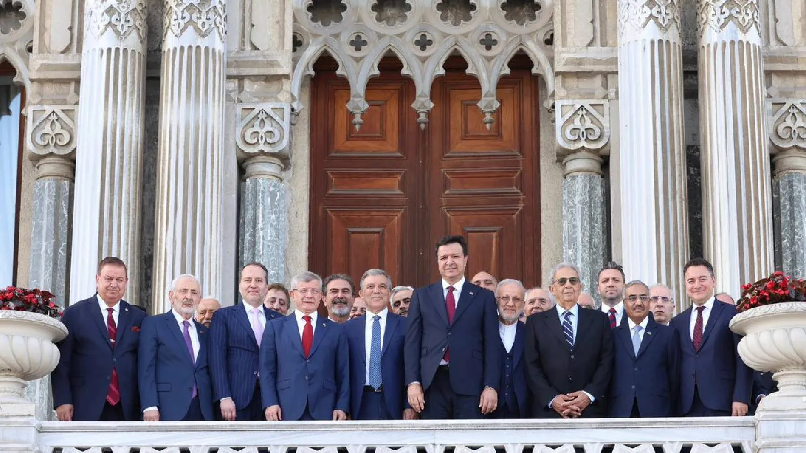 Ali Babacan'dan D-8 Zirvesi sonrası Abdullah Gül çıkışı: Tecrübesinden yararlanmalıyız