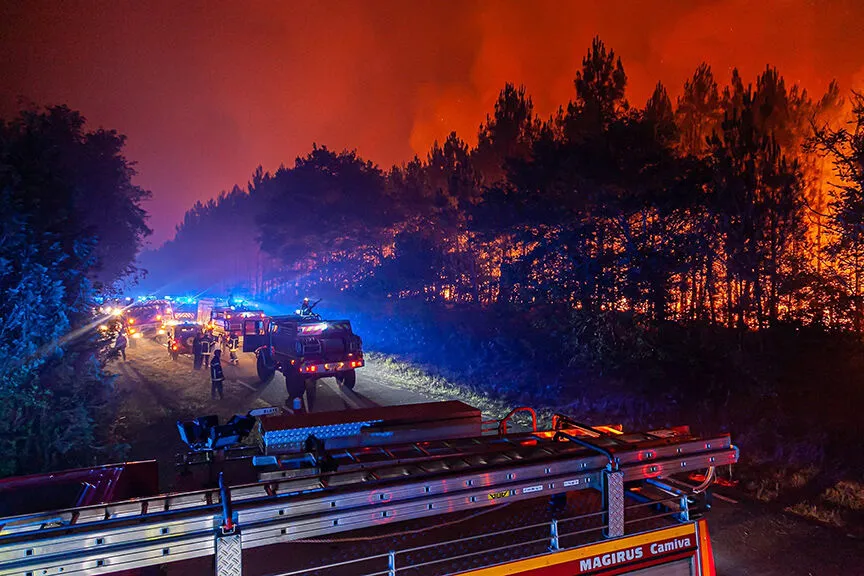 Fransa’da alarm! 14 bin 500 hektar kül oldu