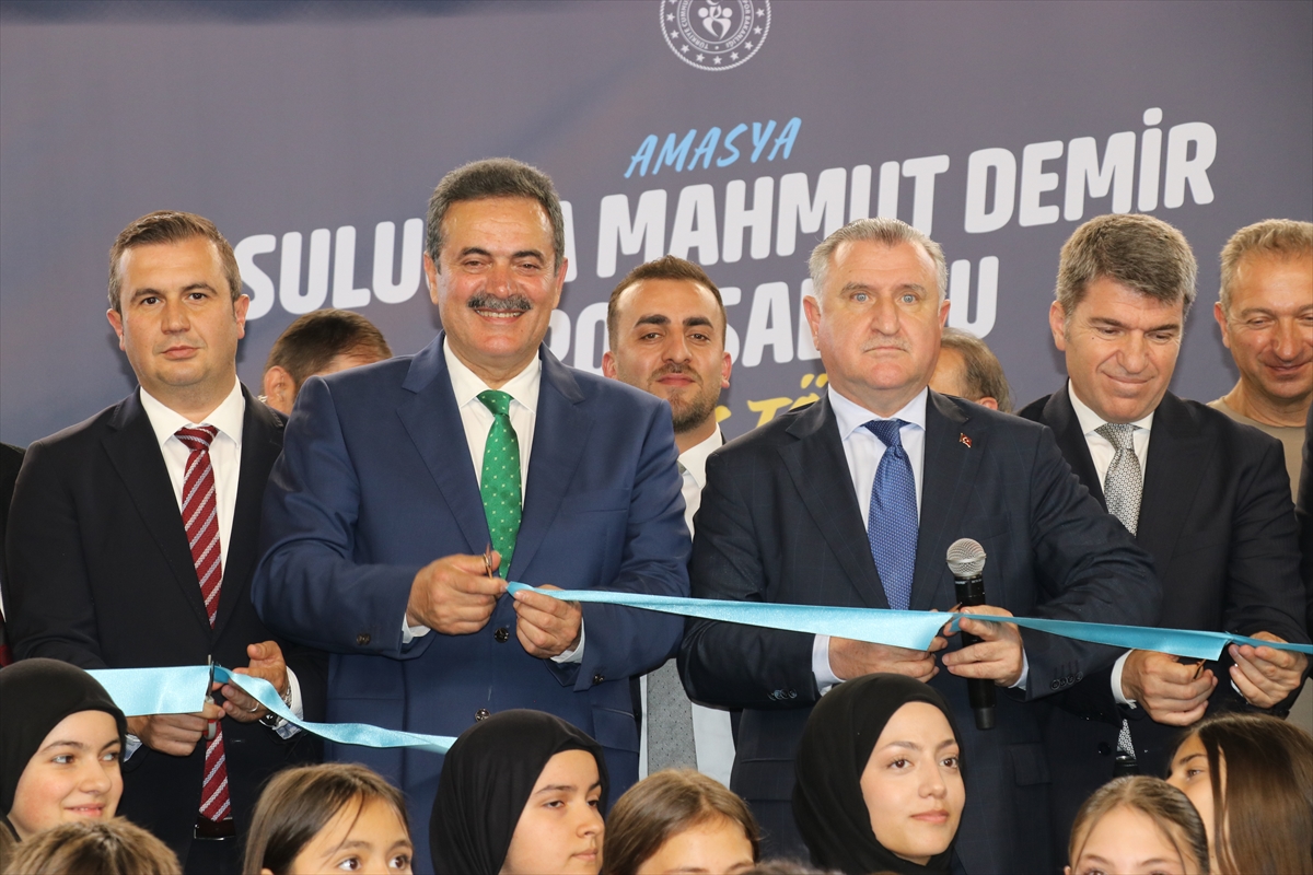 Bakan Bak: Sporun iyileştirici gücünü kullanacağız