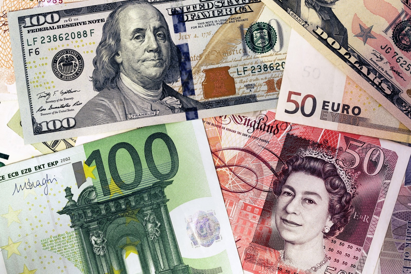 Dolar, avro ve sterlin yükseldi: İşte güncel fiyatlar!
