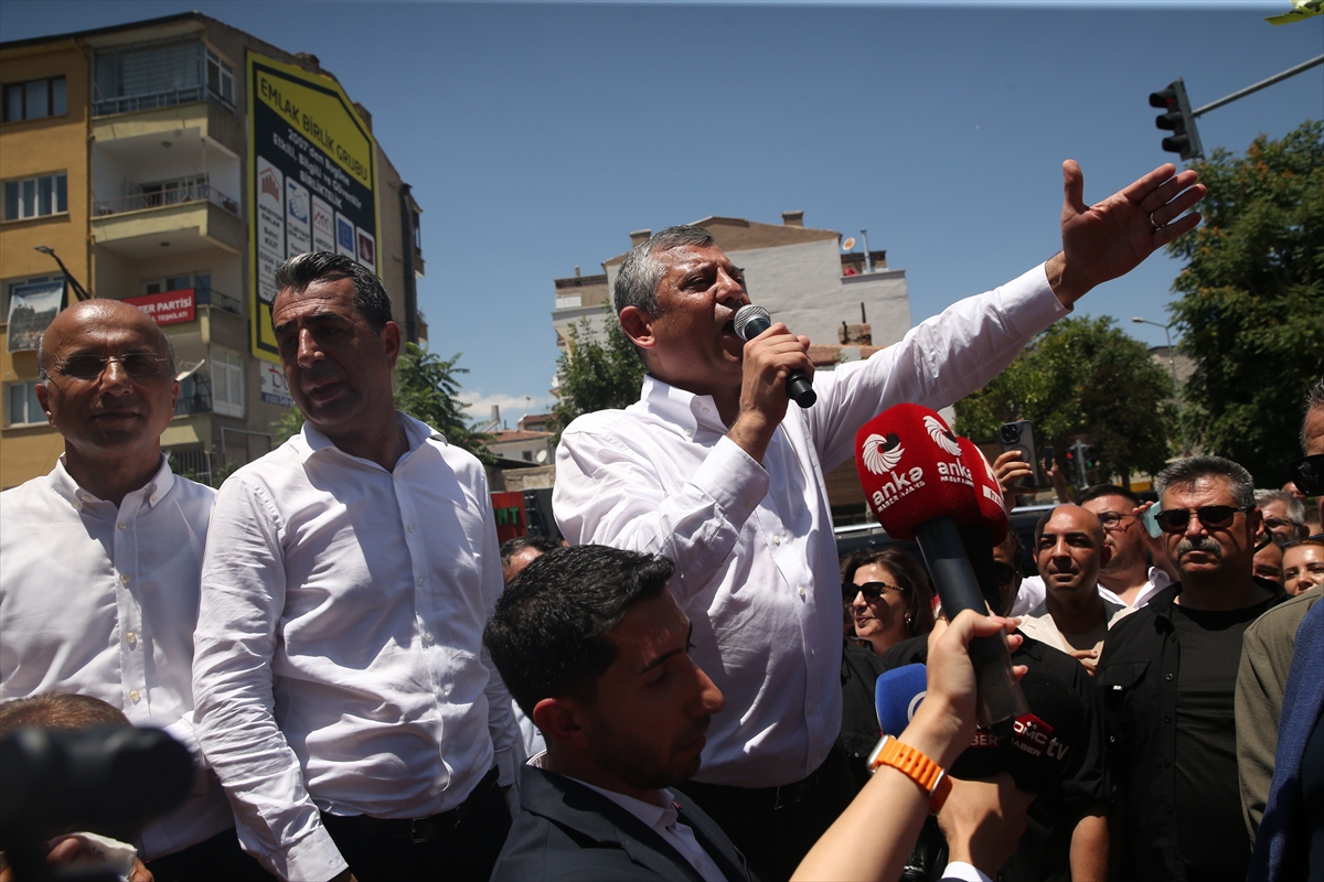Özel'den Niğde ziyaretinde çarpıcı çıkış: CHP iktidara yürüyor!