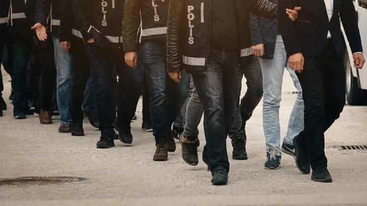 FETÖ'ye yönelik 81 ilde 968 şüpheli hakkında dev operasyon başlatıldı