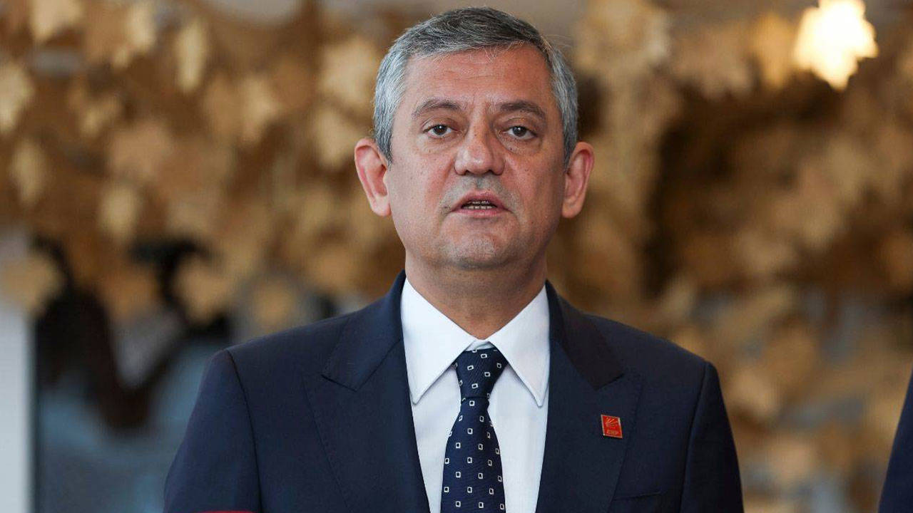 Özgür Özel’den yeni parti açıklaması: İsim belli, logo çalışıyoruz
