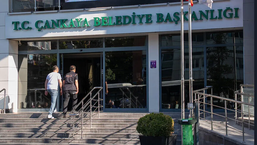 Hüseyin Can Güner, görevinden uzaklaştırıldı