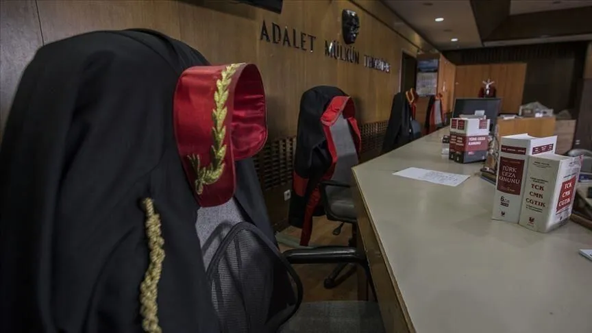 Yargı tatile girdi, o davalar askıya alındı!