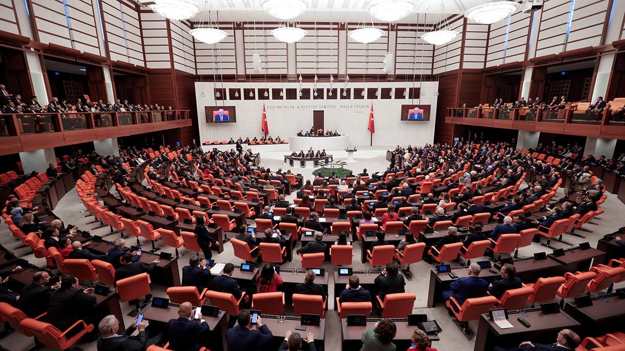 Meclis tatile girmeden görüşülecek: 5 milyondan fazla emekliye zam yolda