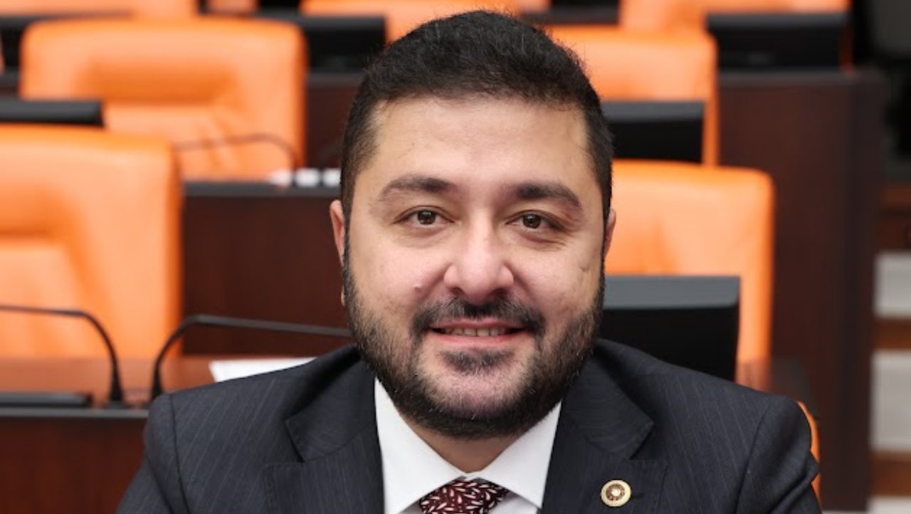 Ahmet Baran Yazgan:CHP’li başkanlara AK Parti'ye geçin baskısı yapılıyor