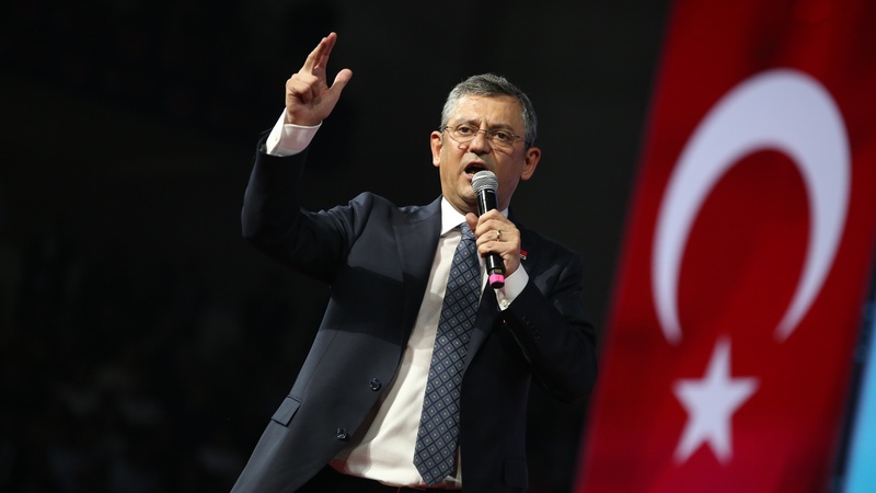 CHP'ye veda eden Özgür Özel'den ilk mesaj: Bu yolun sahibi millettir